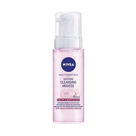 Nivea Daily Essentials Soothing Cleansing Mousse 150ml